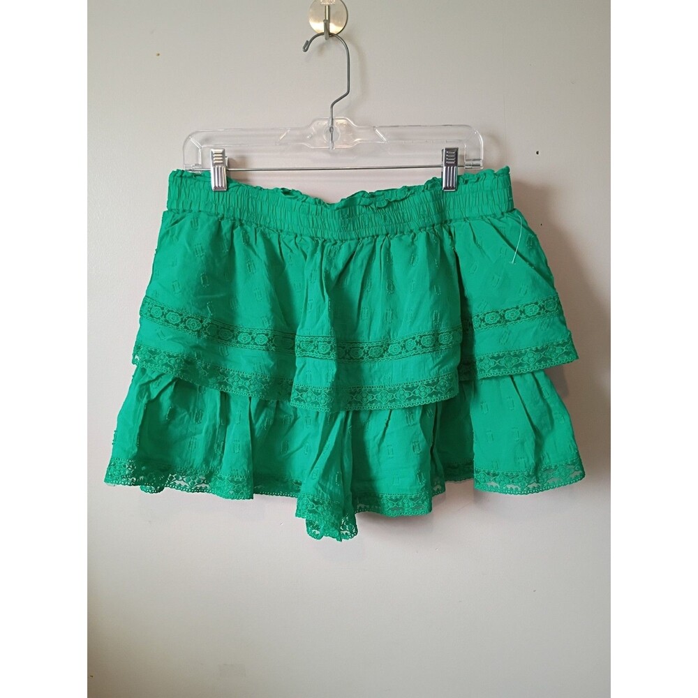 Arula Women's Green Solid Lace Tiered Ruffle Shorts 1X